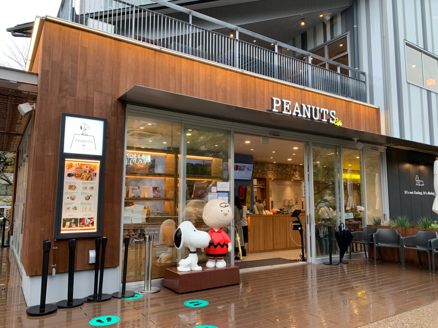 Peanuts Cafe ピーナッツカフェ 名古屋のグッズショップ テイクアウトでレモネード 久屋大通パーク Nagoya Hanayome